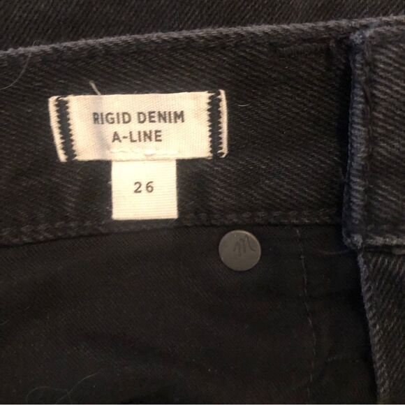 Rigid Denim A-Line Mini Skirt in Lunar Wash: Button-Front Edition - Picture 4 of 6